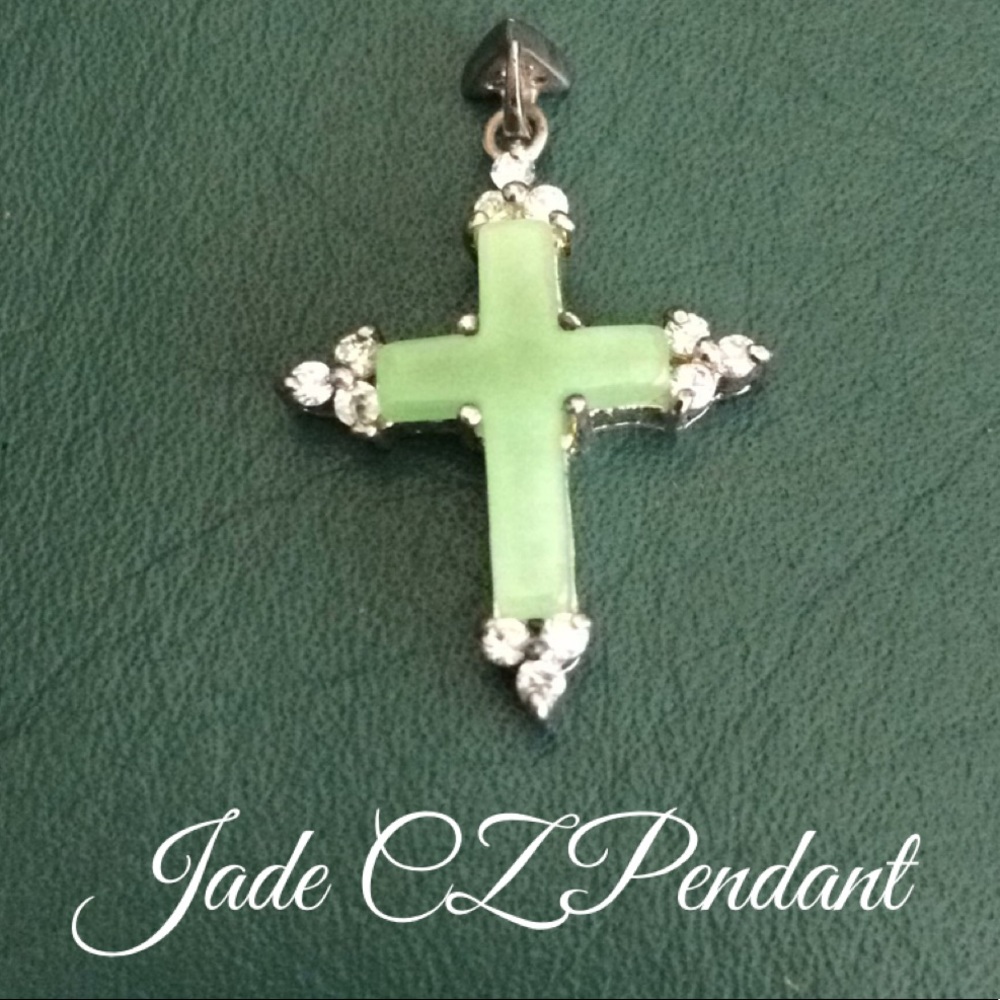 🆕JADE CZ Pendant ➕⭐️